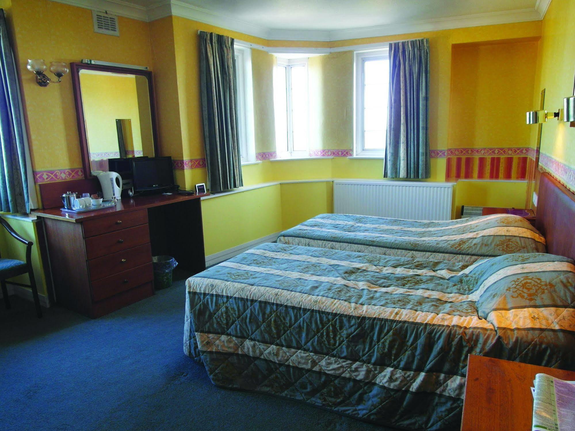County Hotel Skegness Bagian luar foto